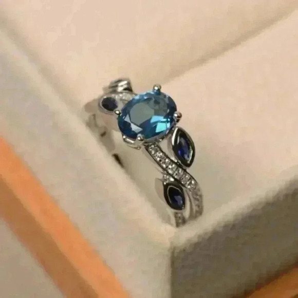 Beautiful Sterling Silver CZ and Blue and White Sapphires Ring - Picture 3 of 5